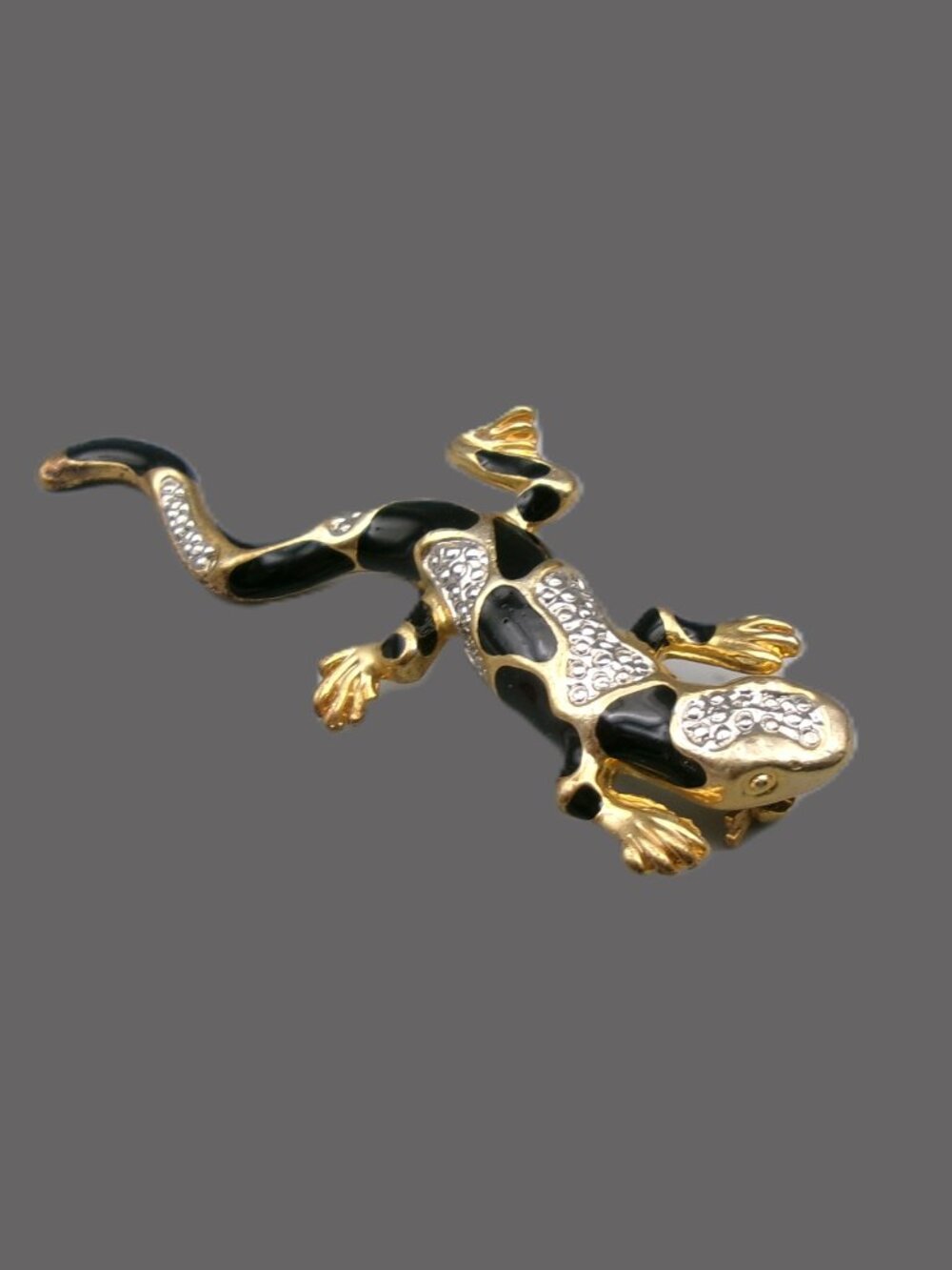 Lizard Gekko Brooch Pin Black Enamel Gold Tone w/Pave Rhinestones, Figural Anima